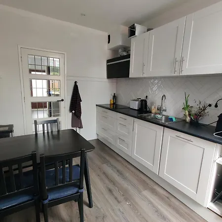 Δωμάτια σε οικογενειακή κατοικία Smarthouse 1 *