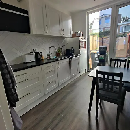 Δωμάτια σε οικογενειακή κατοικία Smarthouse 1 Τίλμπουργκ
